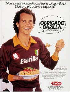 Dal 1981 al 1994 Barilla è stata main sponsor della Roma Calcio che ha vinto lo scudetto nel 1982. Nella foto Paulo Roberto Falcão,