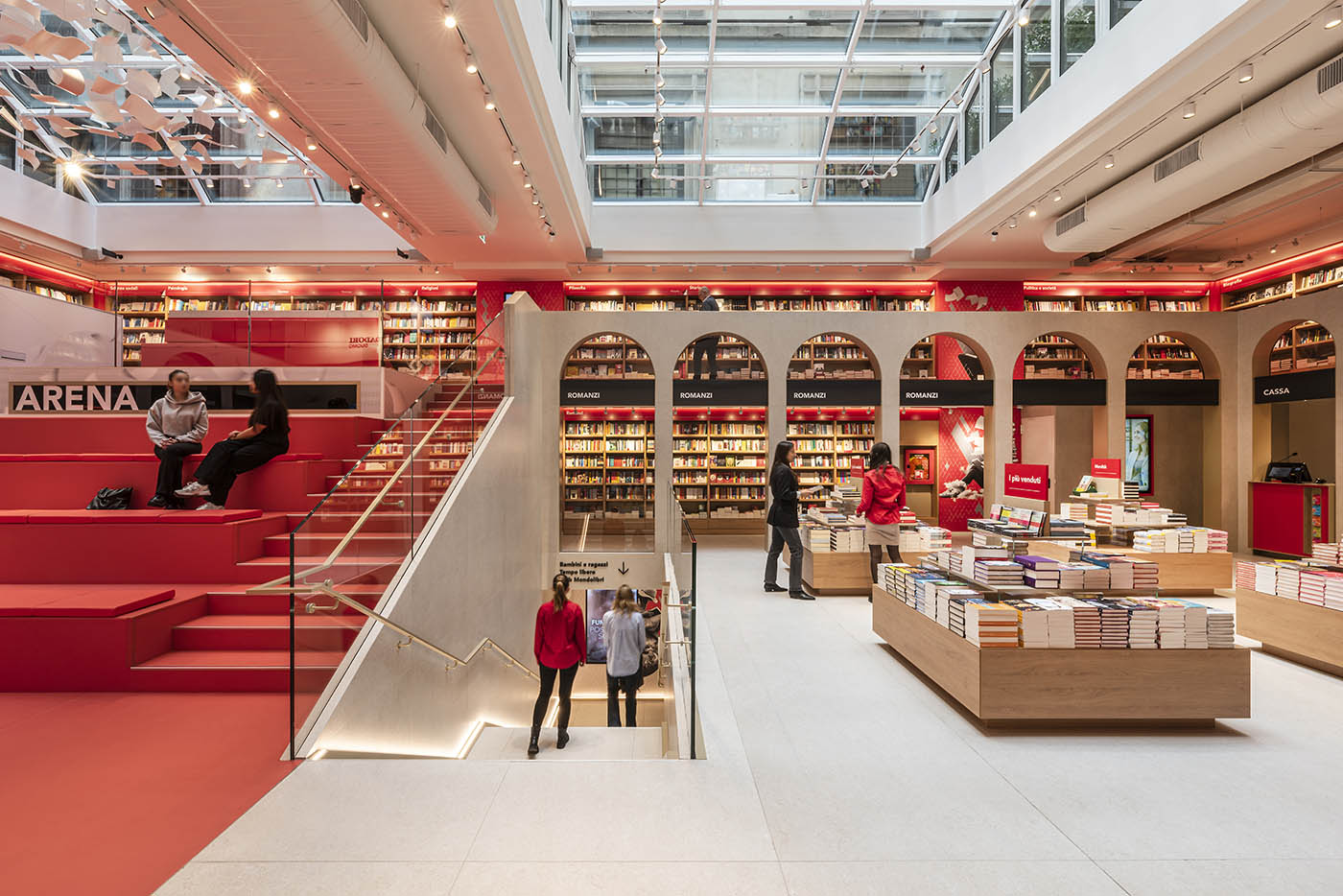 Mondadori a Milano inaugura la nuova libreria in Duomo