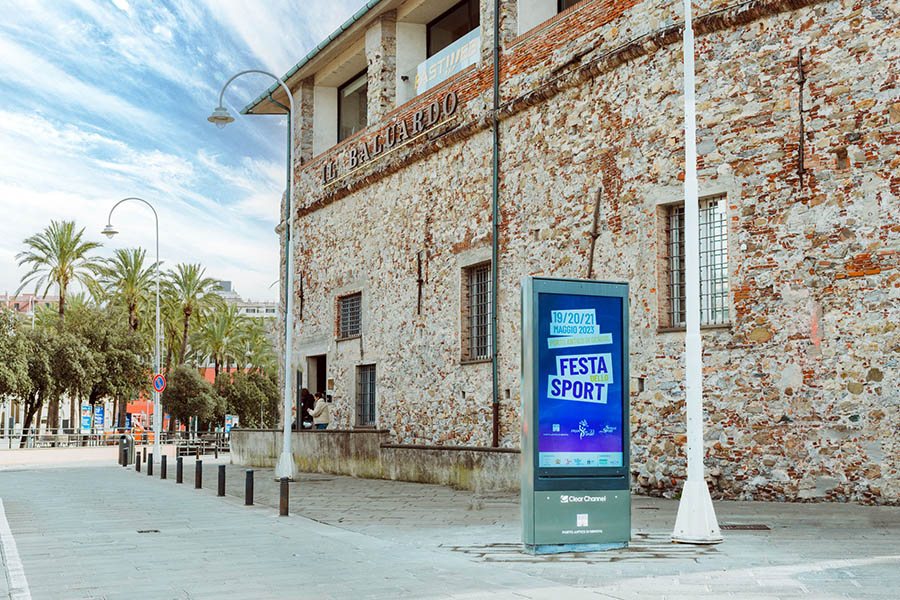 Al Porto Antico di Genova arrivano i nuovi impianti digitali e green di Clear Channel Italia