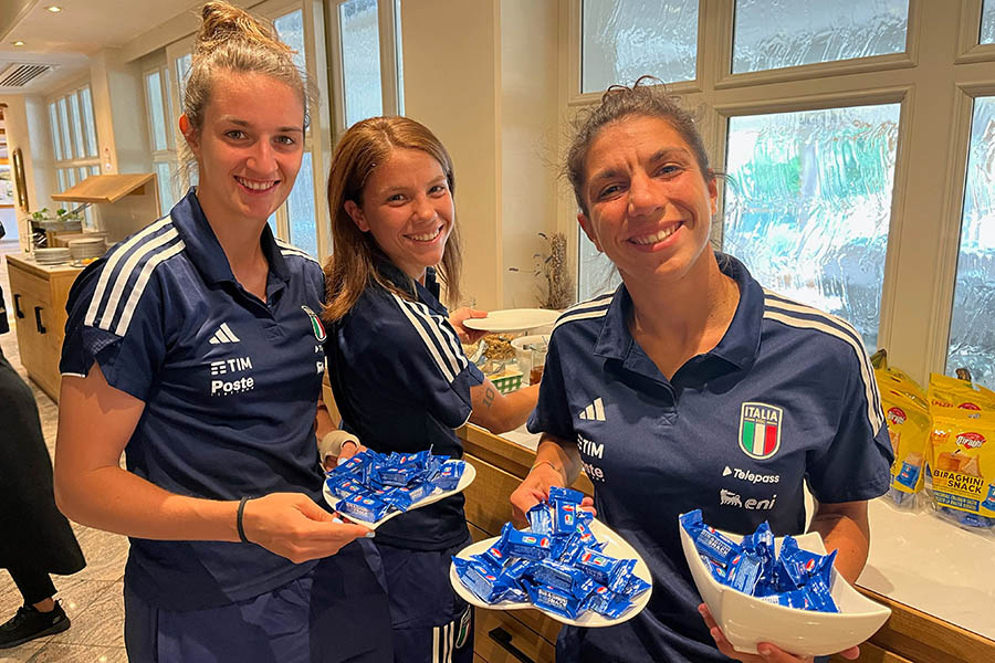 I Biraghini Snack diventano azzurri per celebrare le Nazionali Italiane di calcio