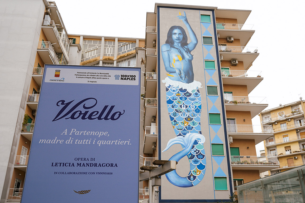 Voiello porta Miez’a Via a Napoli con il murale “Partenope”