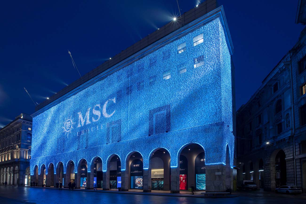 , MSC Crociere colora di blu la Rinascente di Milano con Dentsu Creative