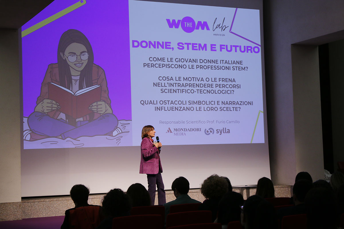 Stem: le giovani donne chiedono una nuova narrazione, secondo una ricerca di The Wom Stem: le giovani donne chiedono una nuova narrazione, secondo una ricerca di The Wom