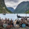 La foto ricordo della Nazionale norvegese alla Fifa World Cup 2026 è un tributo all’autoironia Vikings